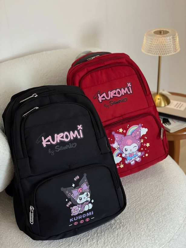 کوله پشتی مدرسهای دخترانه طرح کرومی (Kuromi) مدل Sanrio - ابعاد ۴۲×۲۹