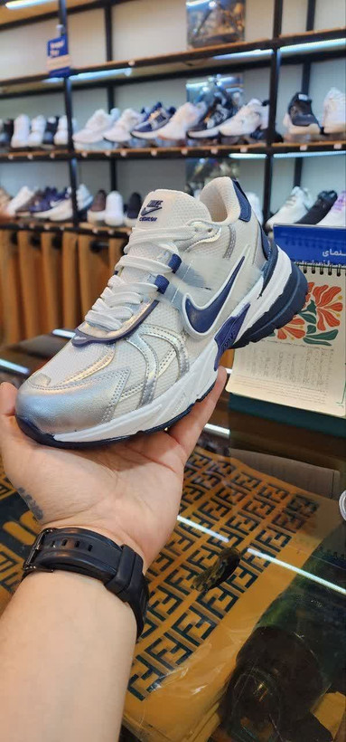 کتونی زنانه نایک Nike V2K Run - رنگ نقرهای سرمهای - کیفیت هایکپی درجه یک