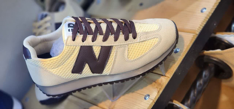 کفش کتانی زنانه نیوبالانس New Balance مدل رانینگ کلاسیک زیره PU سبک | سایز ۳۷ تا ۴۰