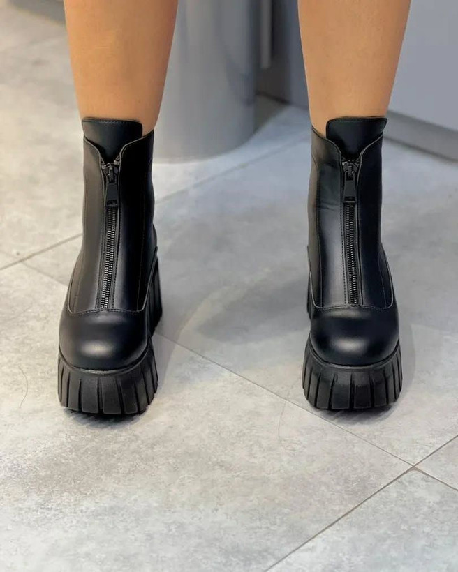 لژ ۸ سانتی شیاردار سبک و ضد لغزش نیم بوت زنانه ترک برشکا